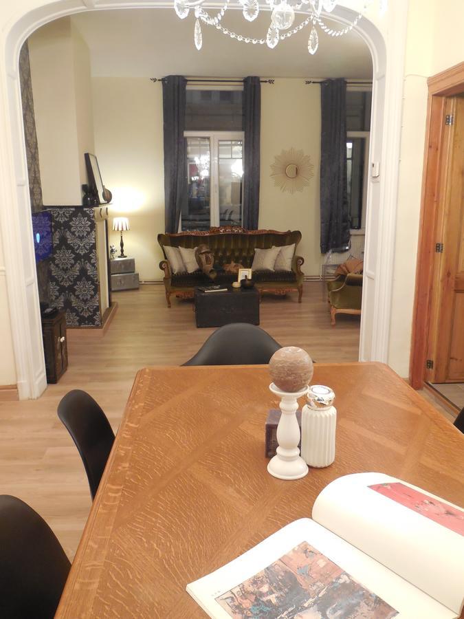 The Room Brussels Luaran gambar